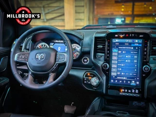 Dodge Ram 1500 2024 - 5.7 V8 4x4 Crew Cab 5'7 Laramie Night primium, image 9