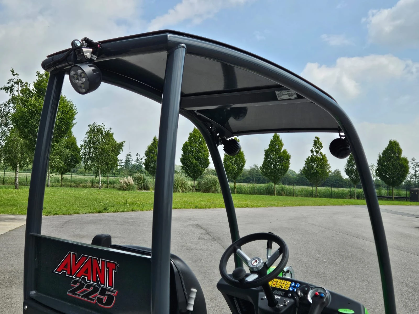 Avant 2025 - 225 mini-lader afbeelding 12