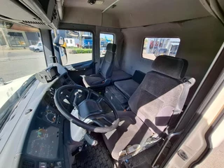 Scania T 2001 - T144-460 / 6X4 / RETARDER / 2XBIG AXLE / HYDRAULICS / FULL STEEL / DRUM BRAKES / ONLY:450014 KM / EURO-2 / 2001 zdjecie 24