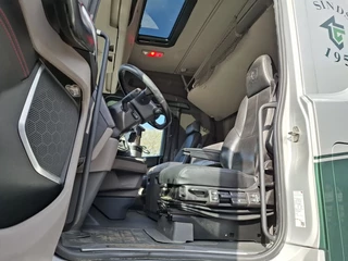 Scania S 2019 - NGS S520 V8 / TUV: 05-05-2027 / RETARDER / HYDRAULICS / FULL-AIR / ALCOA / NAVI / LEATHER / NL TRUCK / AUTOMATIC / EURO-6 / 2019 image 12