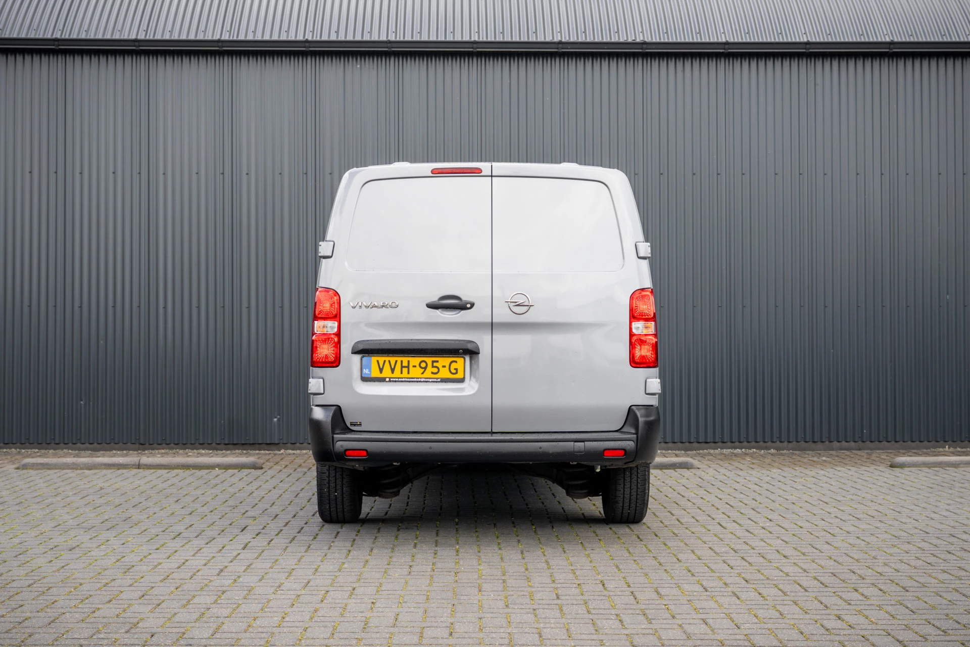 Opel Vivaro 2023 - 2.0 | 145 PK | L3H1 | Camera | Carplay | Cruise | Airco | Parkeersensoren | 3-Zits Bild 8
