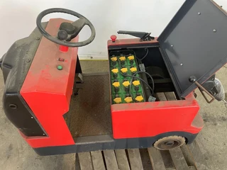 UZHOU electric tractor / tow tractor (towing tractor) 2010 - N/A obrazek 4