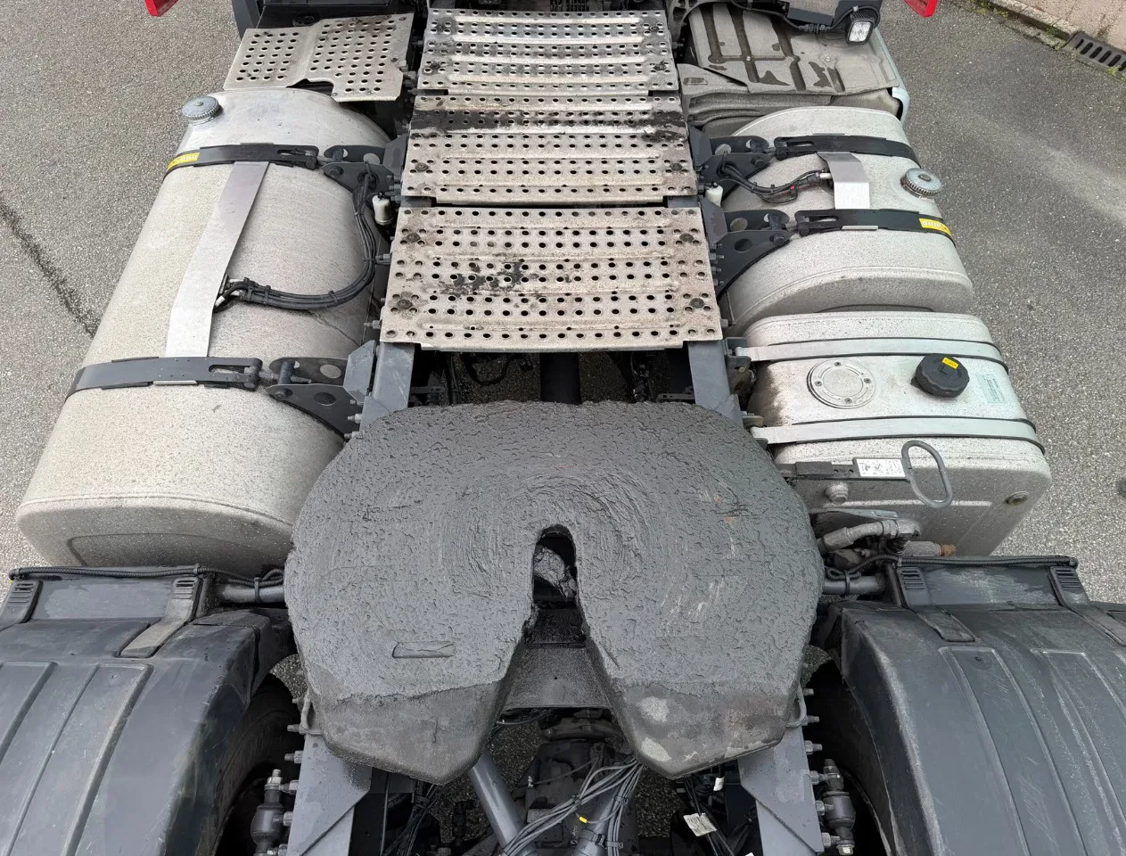 Volvo FH 2021 - 13.420 FULL AIR 2X TANKS PTO+HYDRAULICS ONLY 503.000 KM TOP CONDITION image 21