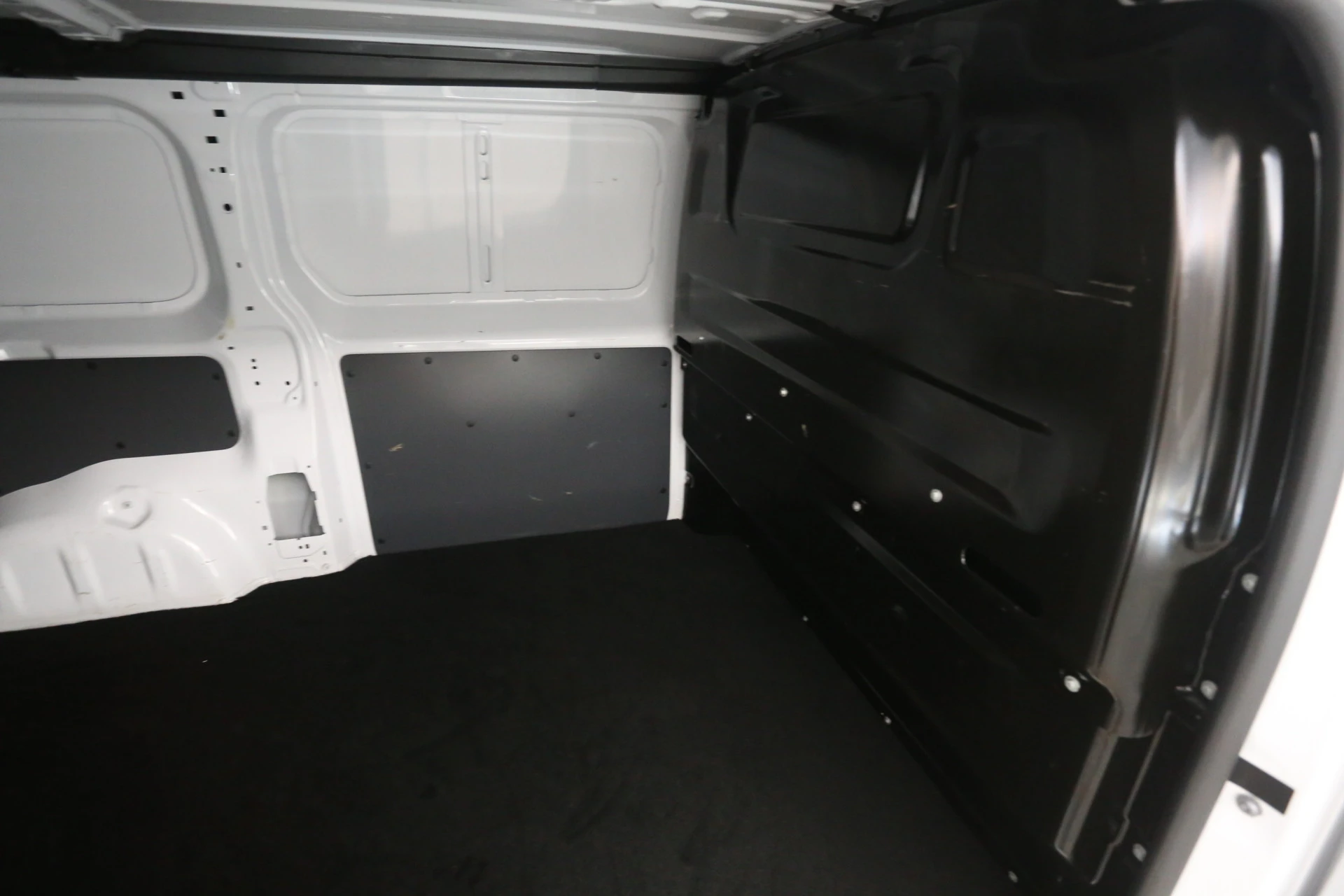 Opel Vivaro-e 2024 - Citroën e-Jumpy 75 kWh L3H1 afbeelding 27