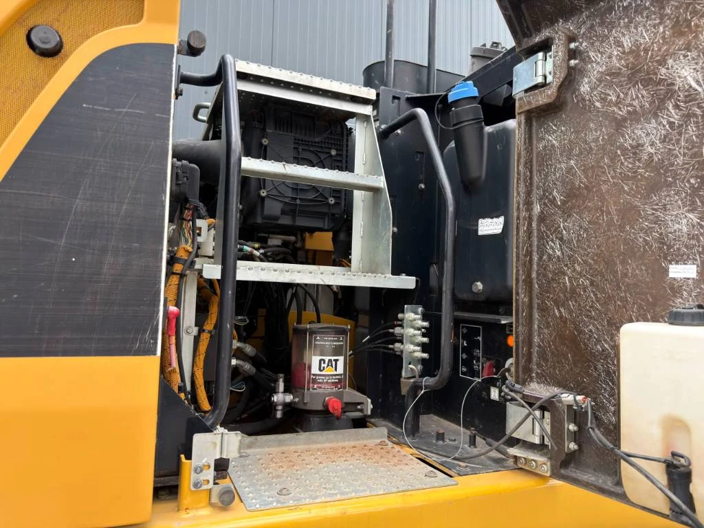 Cat 2015 - M318F afbeelding 66