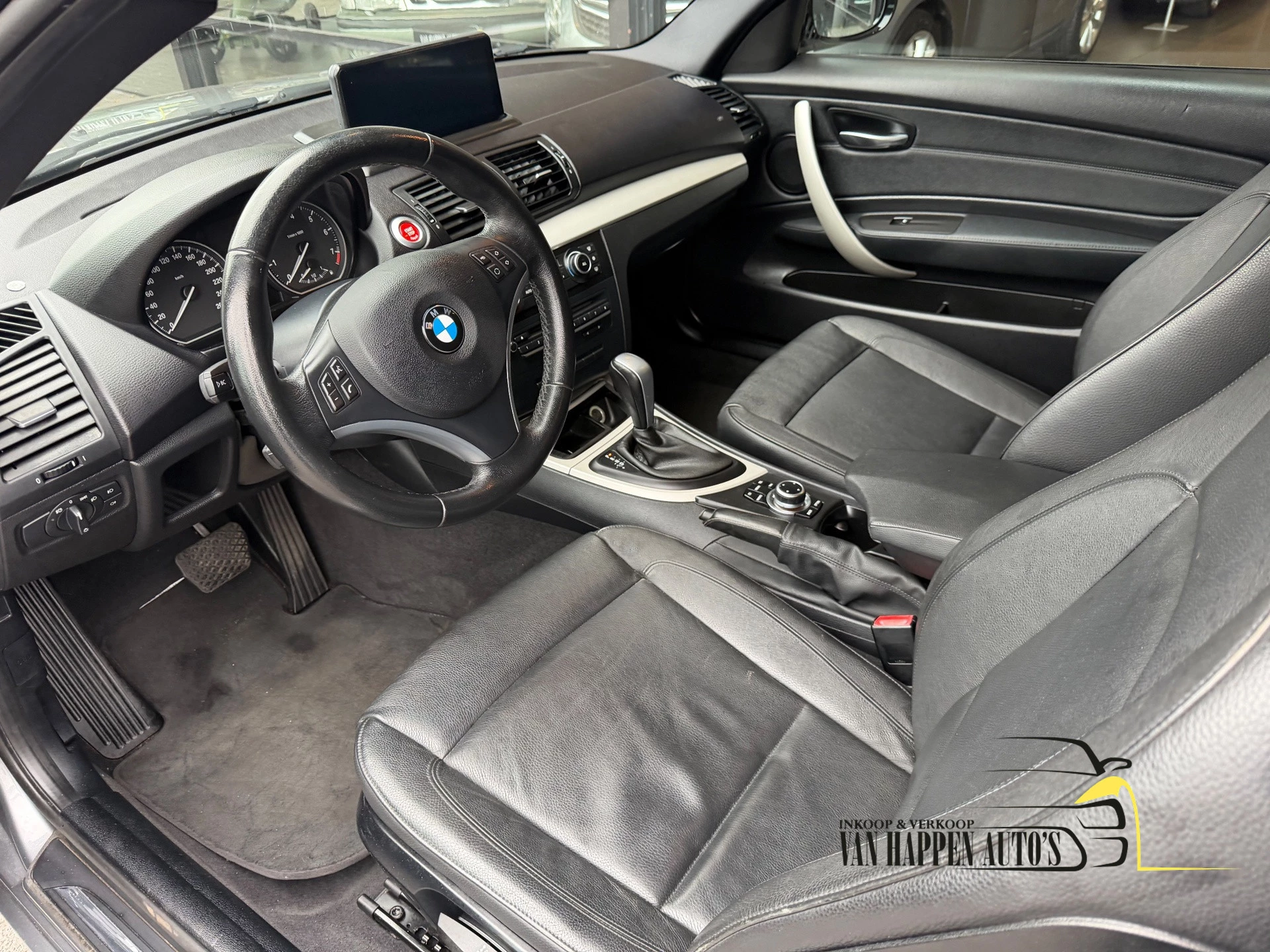 BMW 1 Serie 2011 - 120i Business Line Ultimate Edition / automaat / apk 7-2027 afbeelding 13