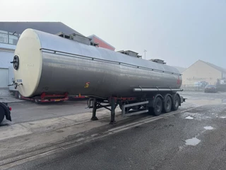 Magyar N/A 1996 - 3 COMPARTIMENTS 3X BPW AXLE bild 1