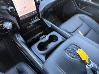 Dodge Ram 1500 2024 - 5.7 V8 4x4 / REBEL / DIGITALE COCKPIT / BACKFLIP / PRINS LPG / 3.500 KG AHG / CAMERA / TREKHAAK imagem 21