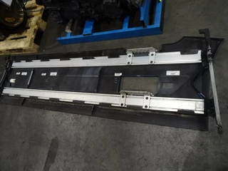 Volvo N/A - ZIJSKIRT LINKS FH5 изображение 2