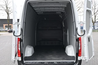 Mercedes-Benz eSprinter 2024 - 320 L2H2 RWD Pro 81kWh zdjecie 10