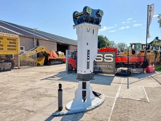 2026 - Maxx 3000 hammer / 27-40 Ton / Hydraulic Breaker / image 3 thumbnail