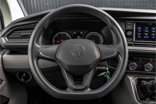 Volkswagen Transporter 2020 - T6.1 2.0 TDI L2H1 | 150 PK | Cruise | Airco | Trekhaak afbeelding 14