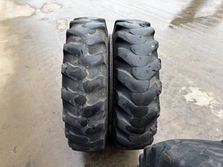 Bridgestone N/A - 1000 x 20 Set / 10.00 x 20: 4x2 Tyres изображение 16