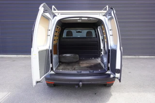 Volkswagen Caddy 2019 - 102pk Automaat Navigatie Trekhaak Imperiaal Cruise control Parkeersensoren image 3 thumbnail