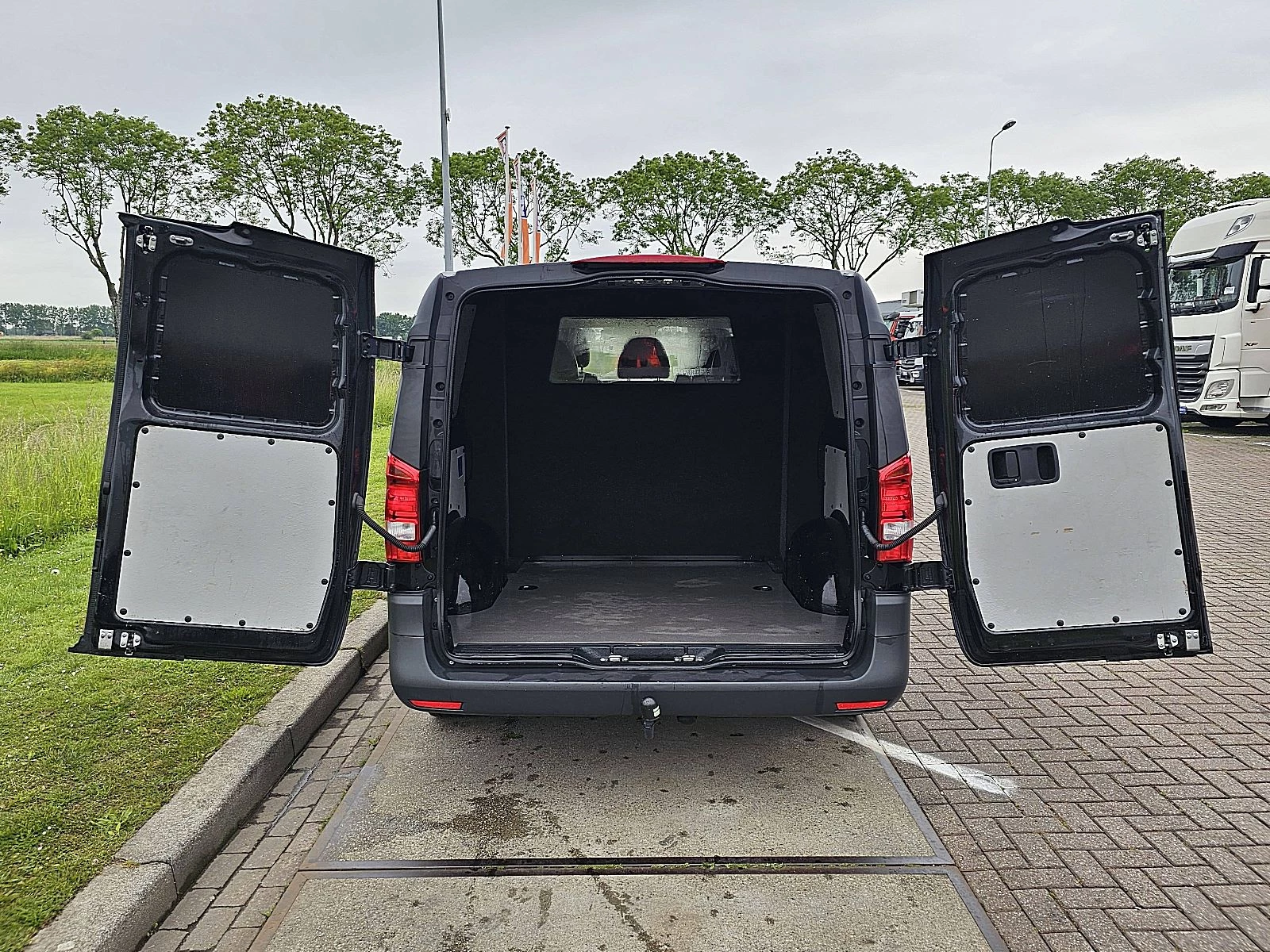 Mercedes-Benz Vito 2021 - 116 Bild 11