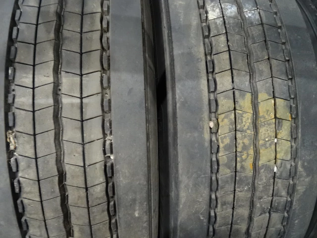 - Geen producent - - MICHELIN 315/80R22.5 Bild 2
