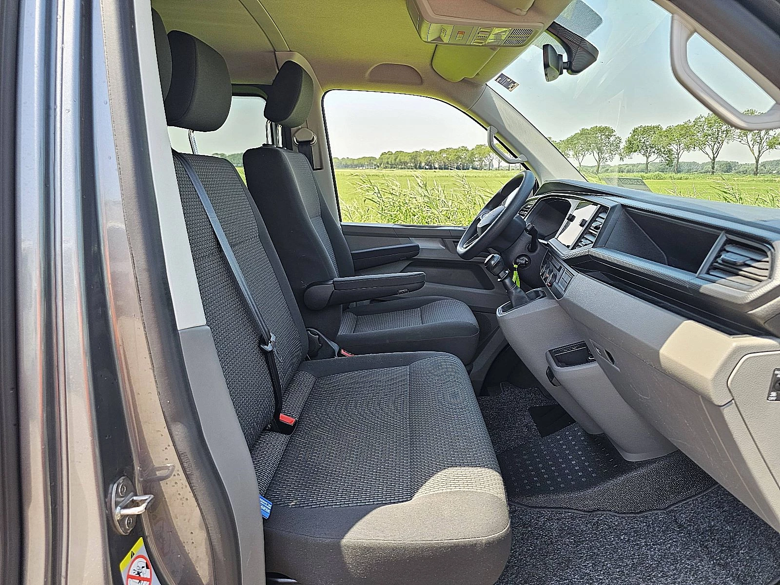 Volkswagen Transporter 2021 - 2.0 TDI Bild 7