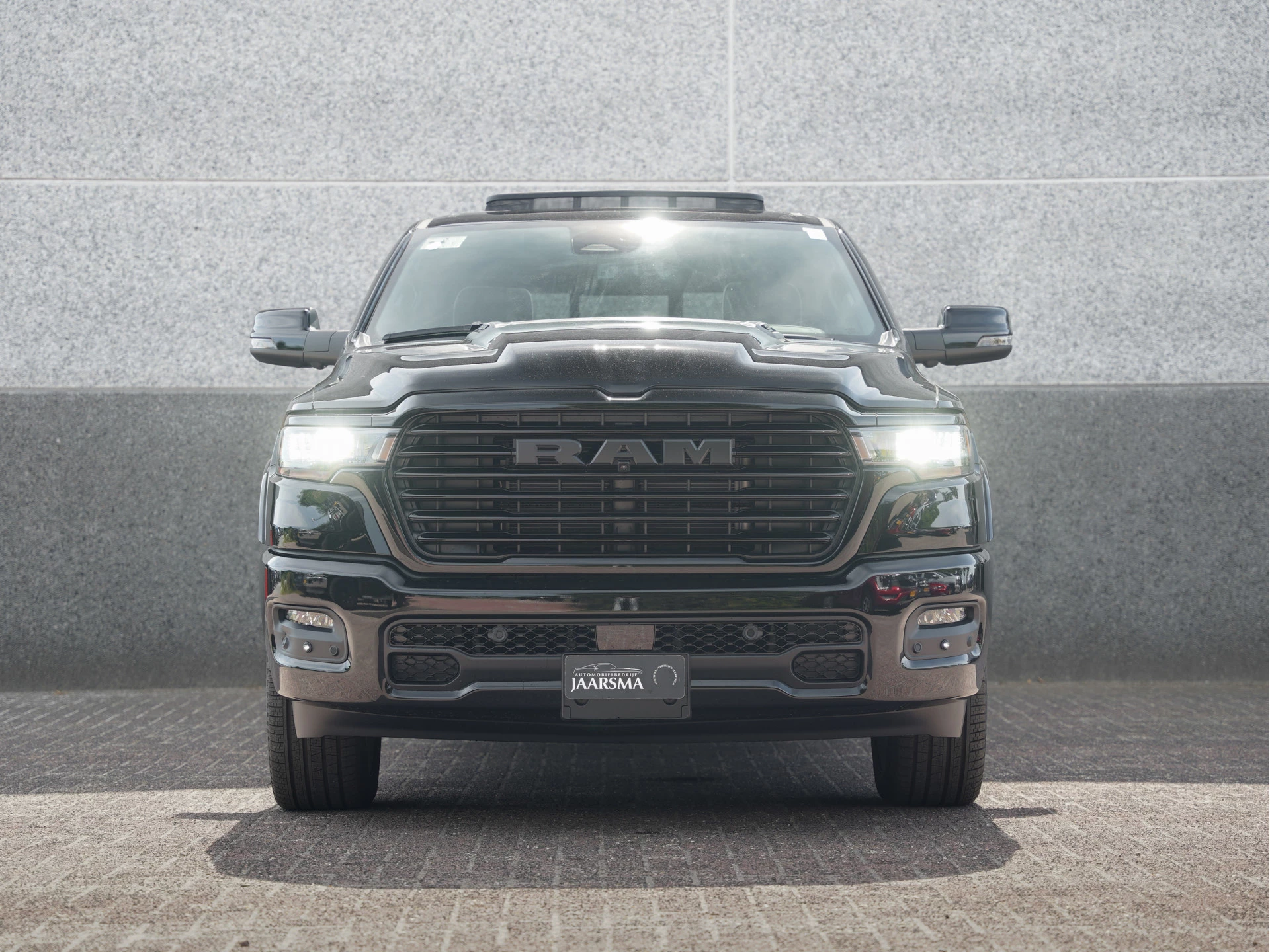Dodge Ram 1500 2024 - Laramie Night SST Hurricane 426pk image 4