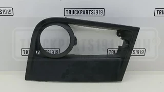 Mercedes-Benz N/A - Body & Chassis Parts Afdekkap mistlamp Re. MB image 1