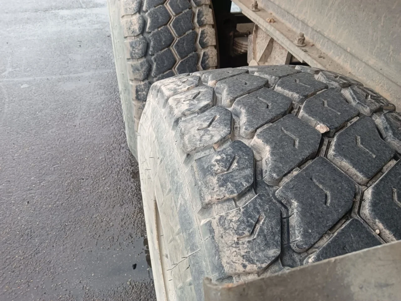Benalu 2007 - 2 Axle Alu Tipper , Spring Suspension , Drum Brakes immagine 10