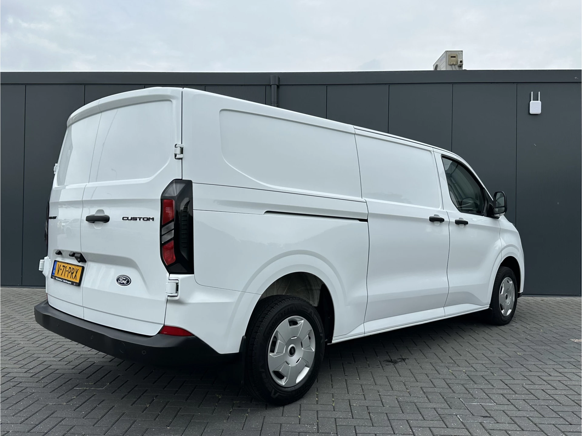 Ford Transit Custom 2024 - 2.0 TDCI 136 PK TREND / L2H1 / 2.740 KG AHG / CAMERA / CRUISE / 3 ZITS / AIRCO / CARPLAY imagen 3