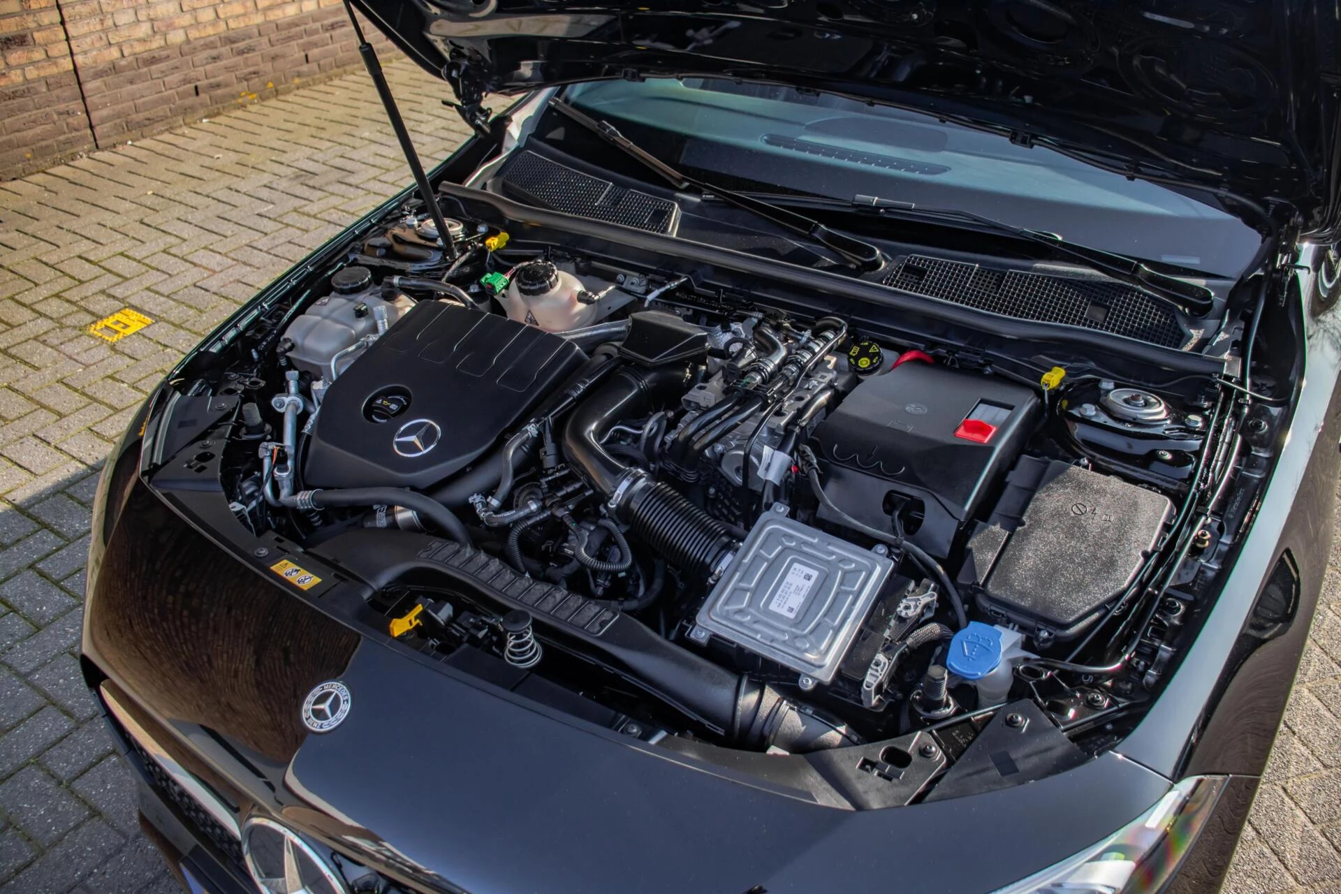 Mercedes-Benz A-Klasse 2021 - 250e AMG-Line, Pano, Burmester, Half Leder afbeelding 26