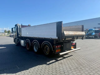 Volvo FM 420 2012 - Volvo FM 420 8x4 Tridem – I-Shift – 3 way Kipper - Bordmatic – 540.858 km afbeelding 3 miniatuur