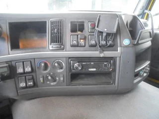 Volvo FM 330 2012 - KASSBOHRER zdjecie 7