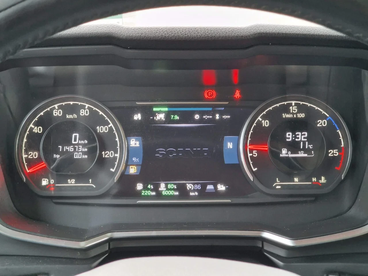 Scania S 2022 - S500 NGS Highline 4x2 - Retarder - Night clima - Full air - Custom interior - Full spoiler - 2 tank afbeelding 13