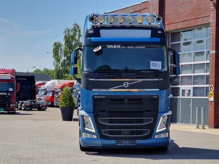 Volvo FH 2019 - 13.500 Globetrotter XL 4x2 - I parkcool - Full air - Leather - 2x tank obrazek 2