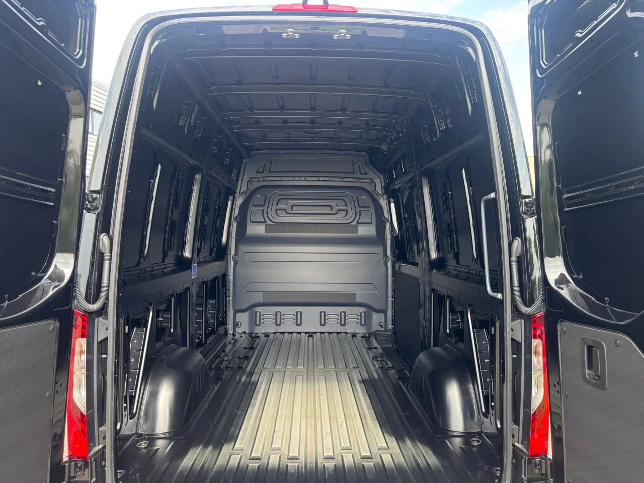 Mercedes-Benz Sprinter 2024 - 319CDI L2H2 Automaat Airco Led/Xenon Cruisecontrol 3500KG Trekhaak BPM VRIJ Bild 10