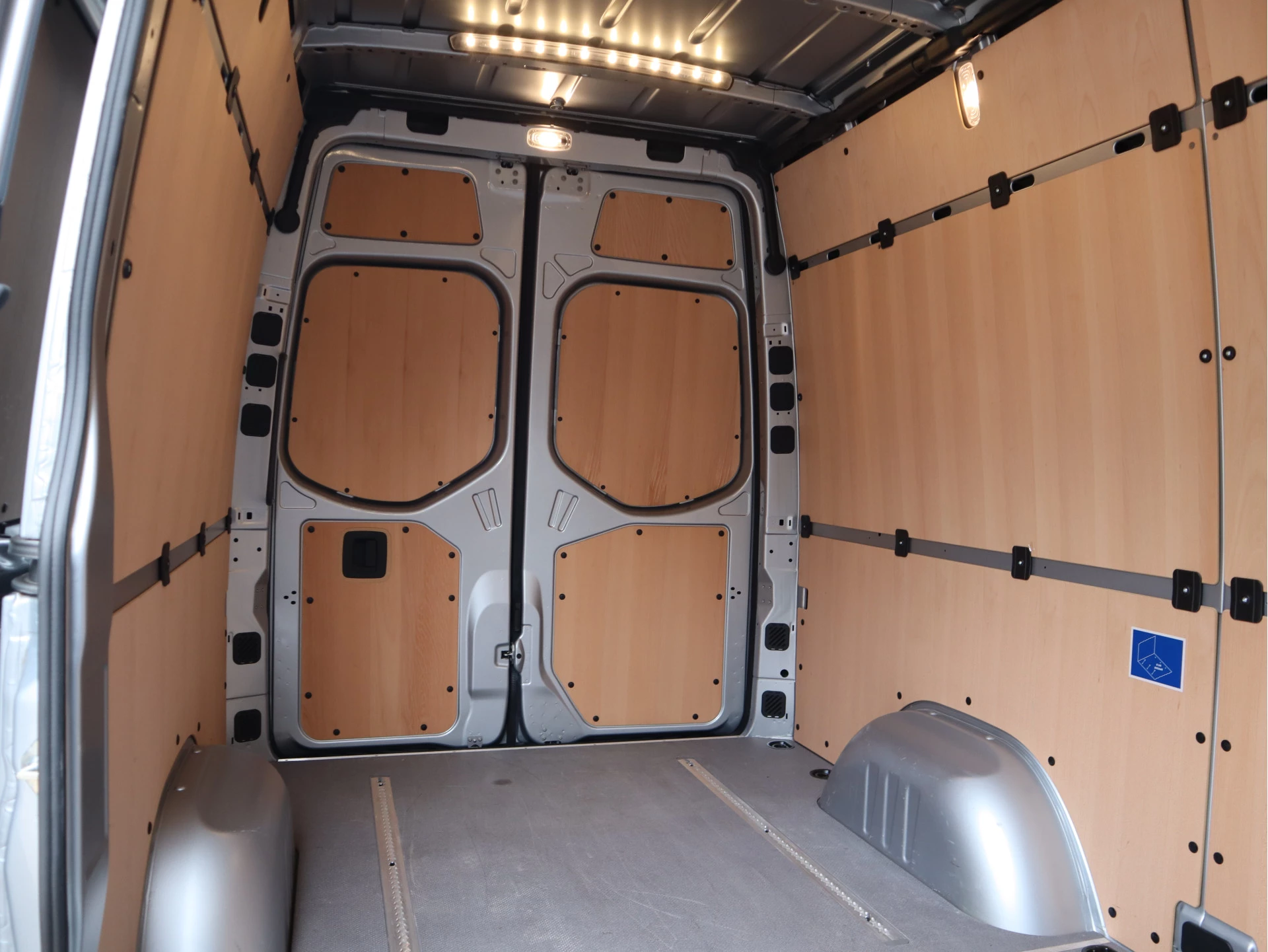Mercedes-Benz eSprinter 2024 - 314 L2H2 Accu 56 kWh RWD WLPT 181 km - New Model - Snel laden - LED - Vol Opties zdjęcie 27