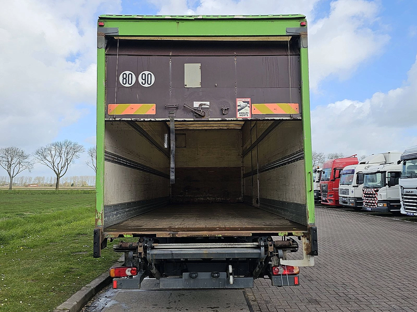 Renault 2011 - MIDLUM 180.12 zdjęcie 11