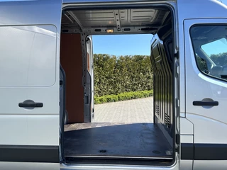 Renault Master 2021 - T35 2.3 dCi 135 PK / L2H2 / 1e EIG. / TREKHAAK / 2x SCHUIFDEUR / CAMERA / AIRCO / CRUISE / BLIND SPOT obrazek 10