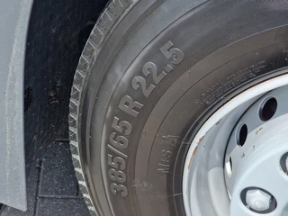 Volvo FH 2023 - 13.500 Globetrotter XL 6x2 - Retarder - Full air - Leather - Camera obrazek 33