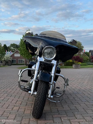 Harley-Davidson N/A 2011 - 103 FLD Switchback zdjecie 2