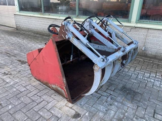 Kubota - 520 image 2 thumbnail