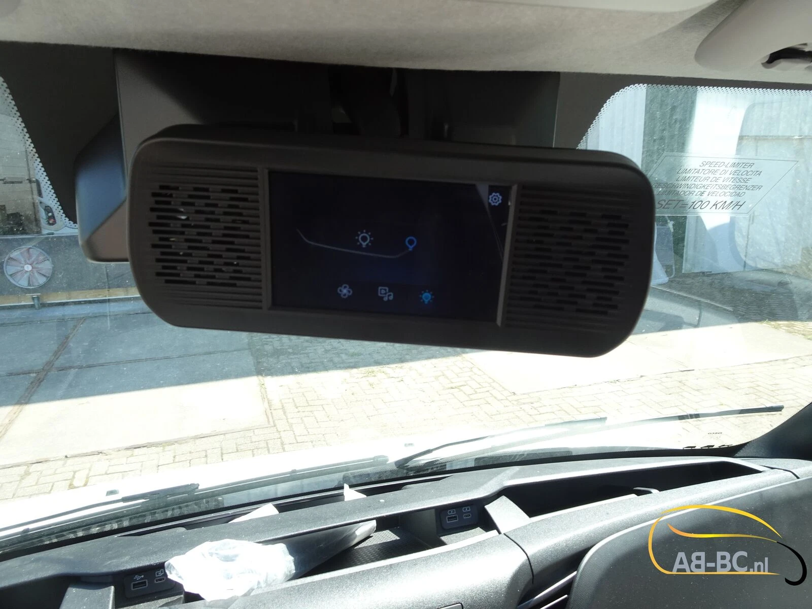 Iveco Daily - 65C18HA8 NEW Automatic 24 seats afbeelding 29