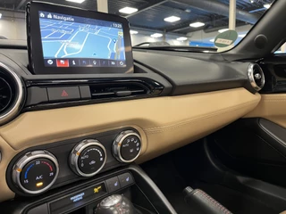 Mazda MX-5 2018 - ND Roadster 1.5 SkyActiv-G 131PK Sakura Limited Bose Leder PDC Apple CarPlay bild 34