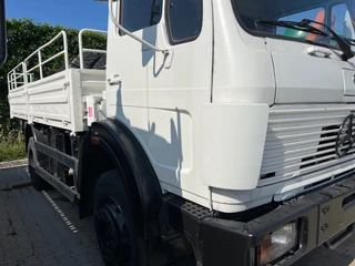 Mercedes-Benz 1017 4X4 ex army reconditioned white with crane - N/A immagine 3