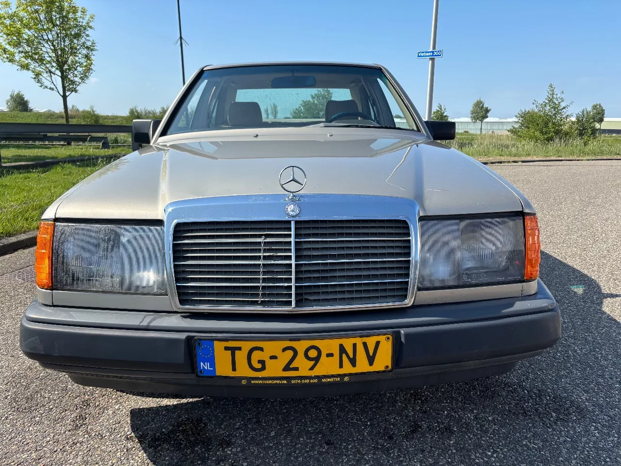 Mercedes-Benz 300 1988 - 300D W124 Automaat Airco Trekhaak Cruisecontrol MARGE image 6