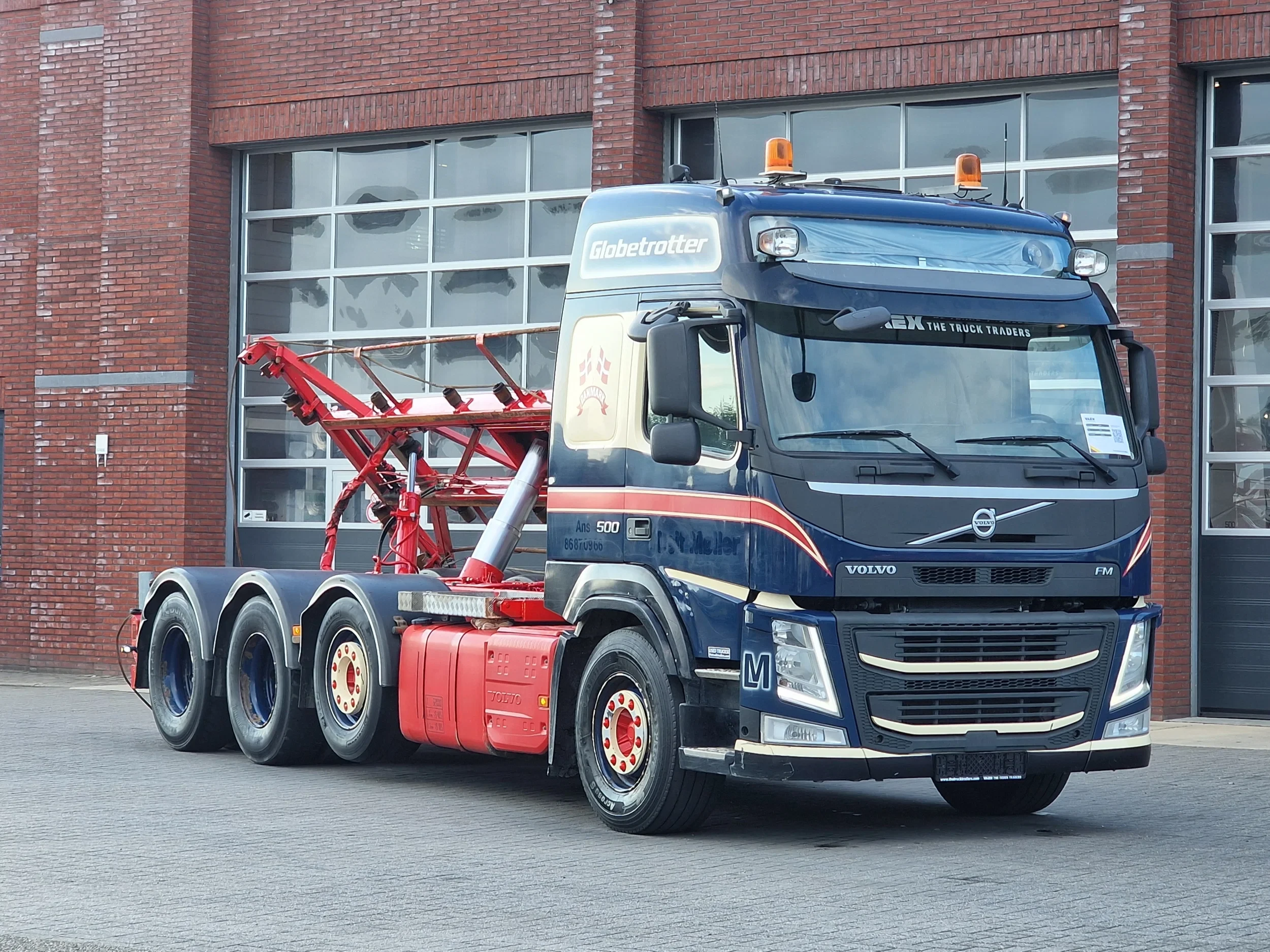 Volvo FM 2016 - 13.500 Globetrotter 8x4*4 - Cable system / 3 side Tipper - Euro 6 - I shift afbeelding 1