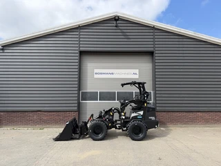 Giant G1500L X-tra minishovel NIEUW BLACK edition €590 LEASE 2026 afbeelding 3 miniatuur