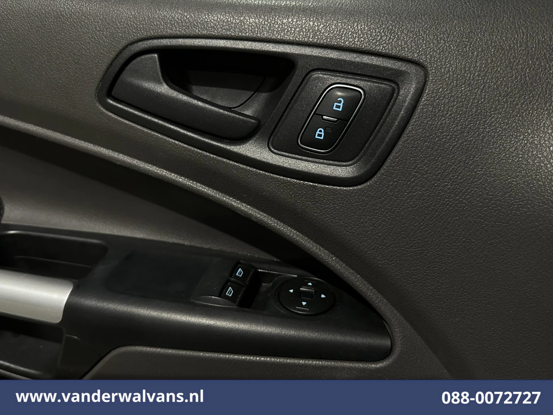 Ford Transit Connect 2021 - 1.5 EcoBlue 100pk L2H1 Euro6 Airco | Camera | Navigatie | Apple Carplay | Trekhaak imagen 18