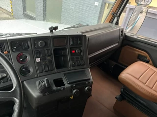 Scania T 1995 - T143-420 V8 Torpedo 6x2 V8 steel/air retarder manual special interior obrazek 6
