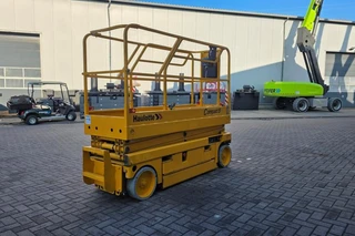 Haulotte 2011 - Compact 8 Electric, 8.2m Working Height, 350kg Cap immagine 2 miniatura