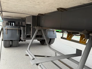 Renders N/A 2011 - + CARRIER VECTOR 1850 + DHOLLANDIA LIFT image 17