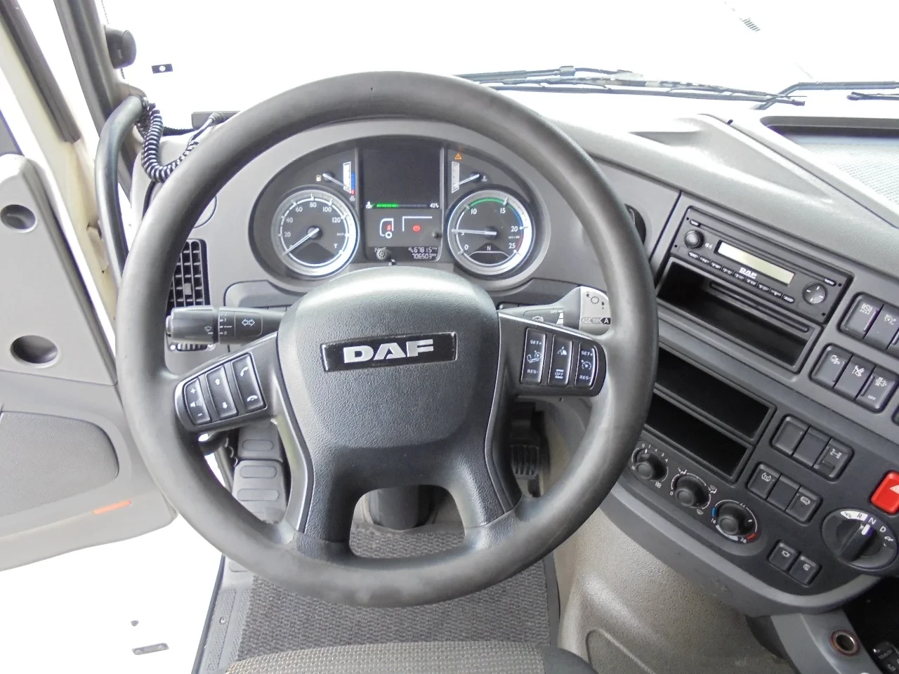 DAF XF 460 2017 imagen 11