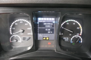 Mercedes-Benz Arocs 4151 2019 - | 8X6 | Voith Retarder | 250470Km | 2019 | Full Spring Suspension | New Tires 100% | Manual Gearbox | French Truck obrazek 38