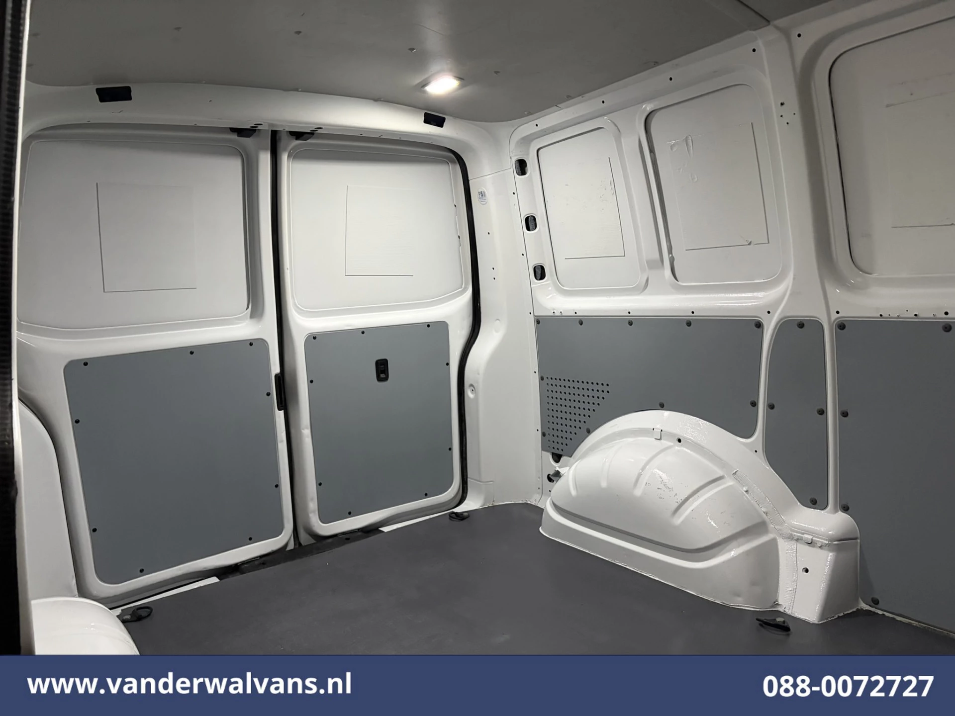 Volkswagen Transporter 2021 - 2.0 TDI L1H1 Euro6 Airco | Apple Carplay | Cruisecontrol | LM-velgen | Trekhaak | Parkeersensoren obrázek 11